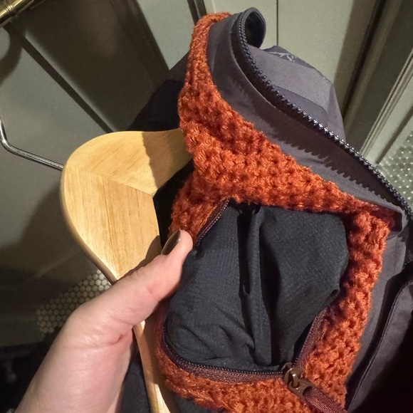 Arc'teryx Women's Ski Shell Jacket - Picture 13 of 13